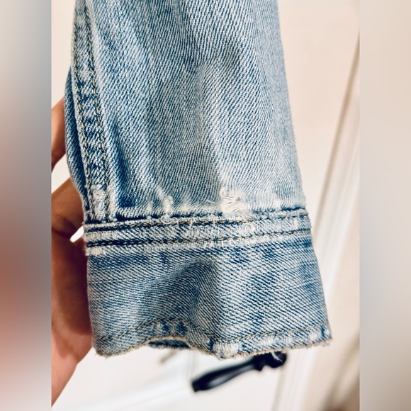 AE Short Denim Jacket - Light Wash Size S - Picture 4 of 6